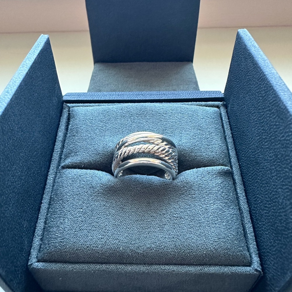 David Yurman Crossover Ring Sz 8 - Picture 5 of 13